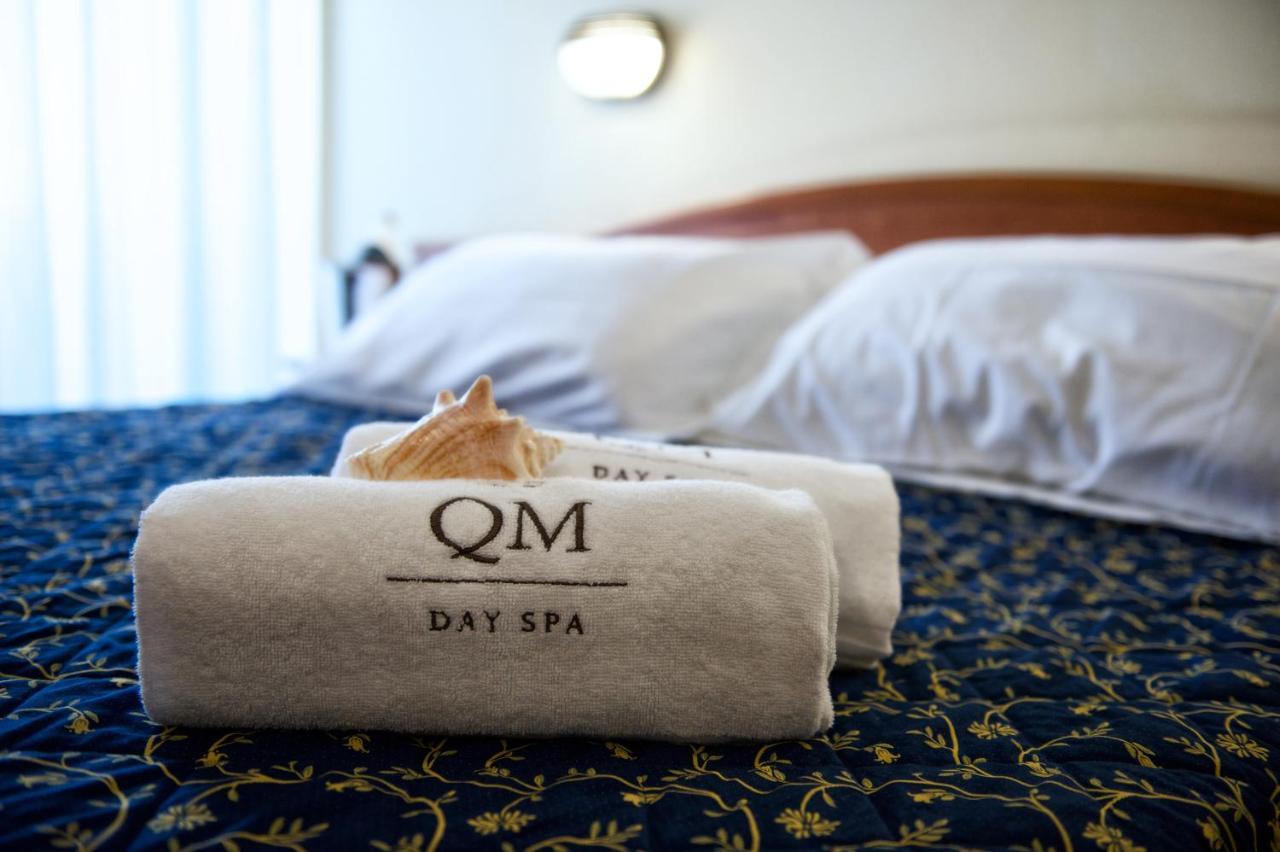 Hotel Queen Mary Каттолика Экстерьер фото